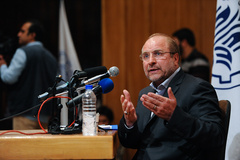 قالیباف: شهرداری در توسعه حمل و نقل عمومی تنهاست